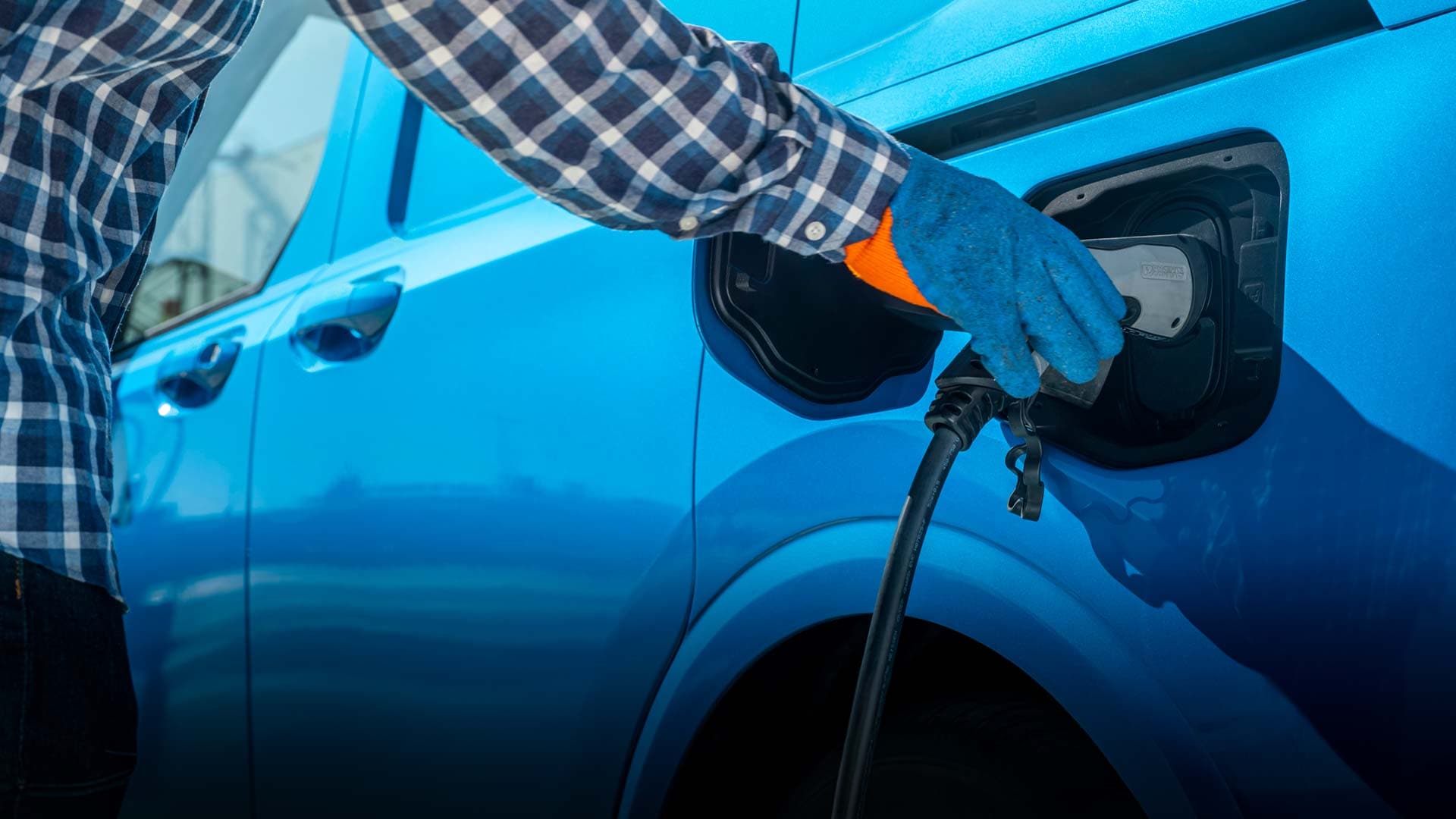 ford e_transit_courier eu Banner_E_Transit_Courier_03 16x9 1920x1080 transit courier parked rear view