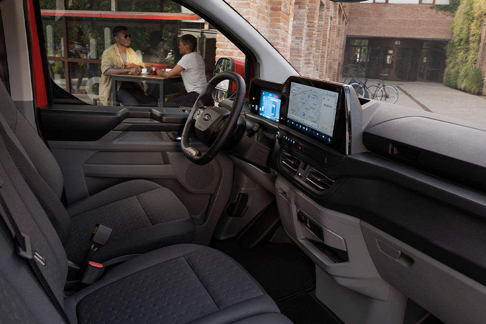 ford e_transit_custom eu Column_Card_15_V710_Limited 3x2 1000x667 limited front interior